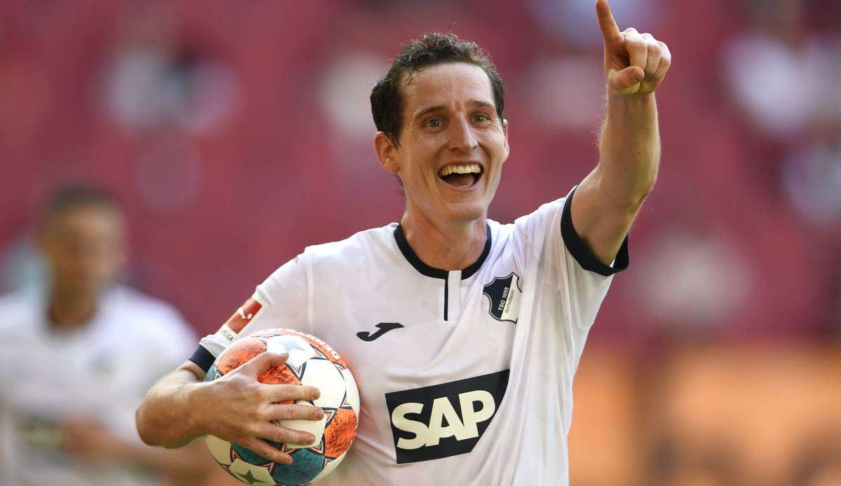 Die TSG Hoffenheim (Bild: Sebastian Rudy) gewann zum Bundesliga-Auftakt klar in Augsburg.