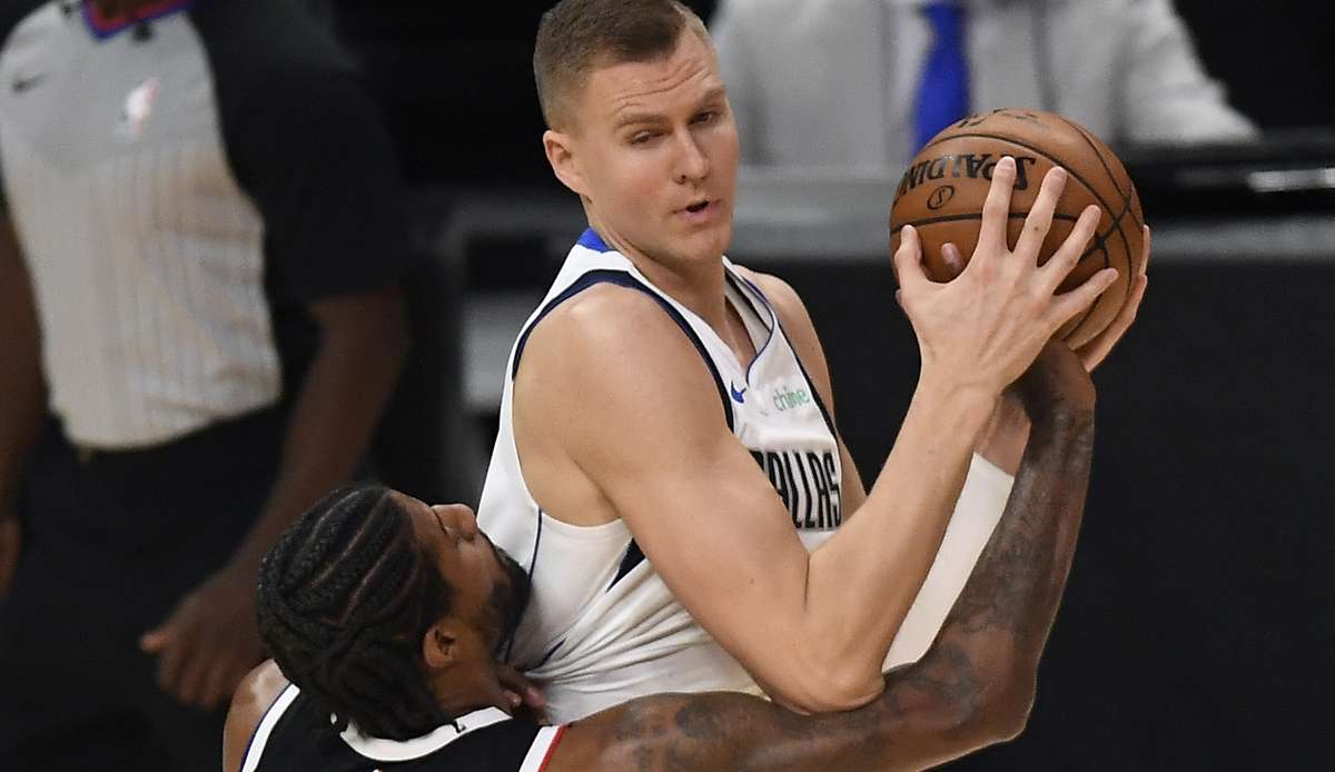 Kristaps Porzingis bereitet sich aktuell in seiner lettischen Heimat auf die neue Saison vor.