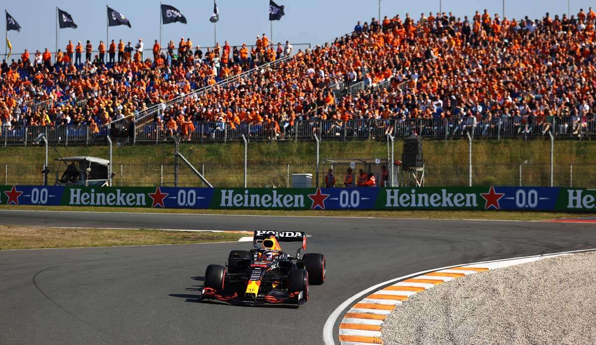 Max Verstappen startet von der Pole.