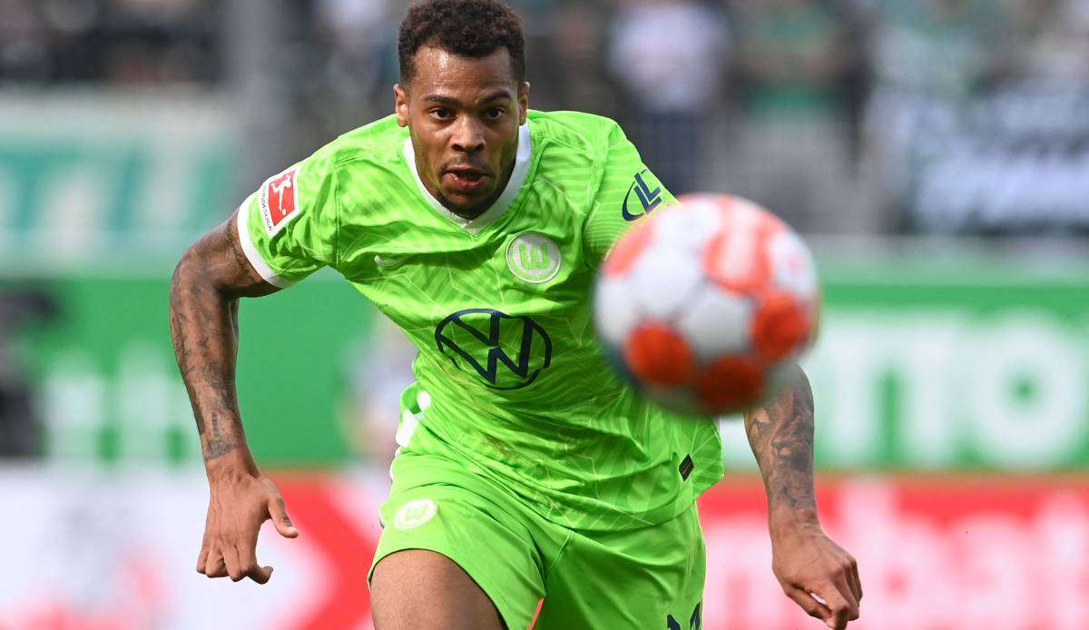 Auch das Spiel des VfL Wolfsburg (Bild: Lukas Nmecha) in Lille ist heute bei DAZN in der Konferenz zu sehen.