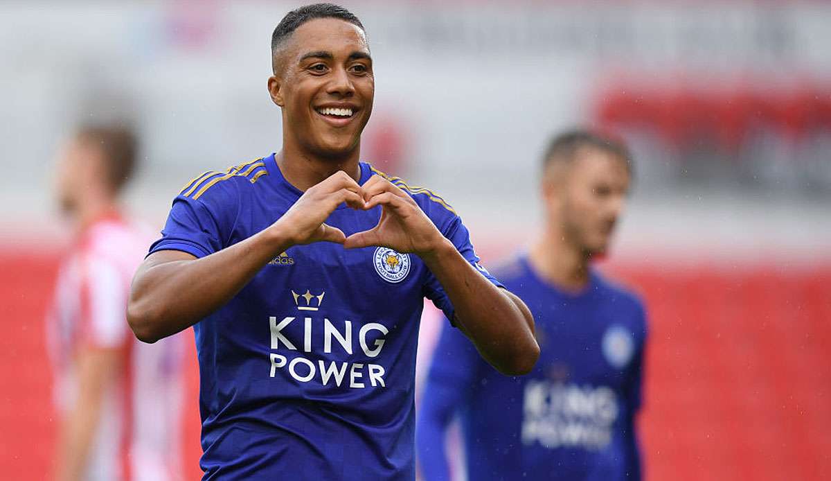 Mittelfeldspieler Youri Tielemans (24) von Premier-League-Klub Leicester City hat sich zu den anhaltenden Gerüchten rund um seine persönliche Zukunft geäußert.