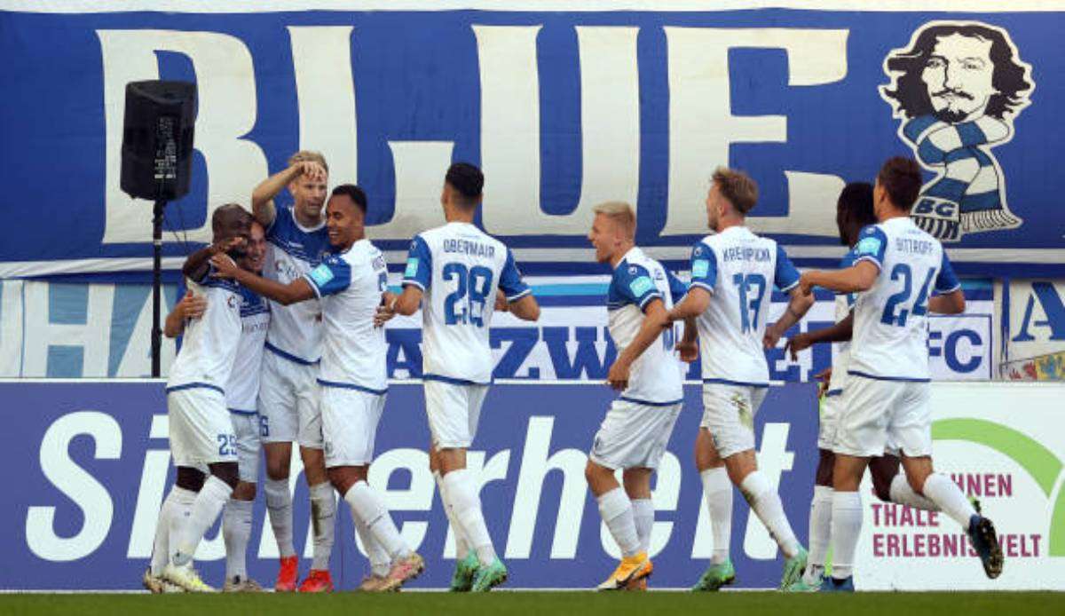 Der 1. FC Magdeburg möchte die Tabellenführung verteidigen.