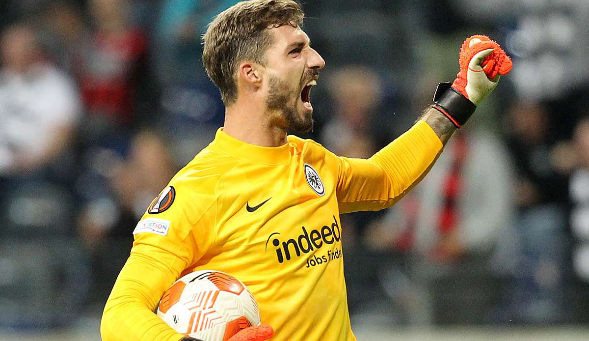 Verursacher des Elfmeter und dann Retter: Kevin Trapp hielt Eintracht Frankfurt gegen Fenerbahce einen Punkt zum Europa-League-Auftakt fest.