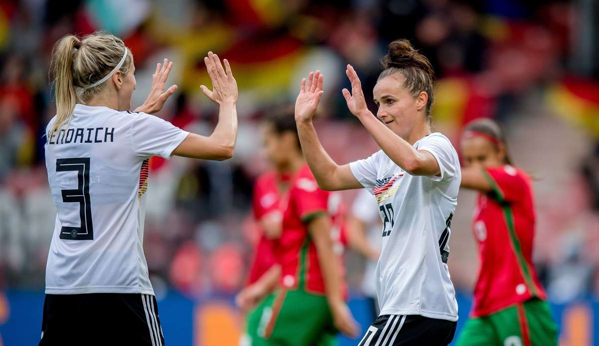 Die deutschen Fußballerinnen sind mit dem fest eingeplanten Kantersieg in ihre WM-Qualifikation gestartet.