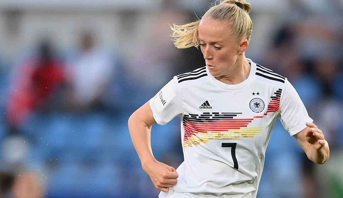 Torjägerin Lea Schüller hat die deutschen Fußballerinnen nach einem wahren Schock-Start zum nächsten Pflichtsieg in der WM-Qualifikation geführt.