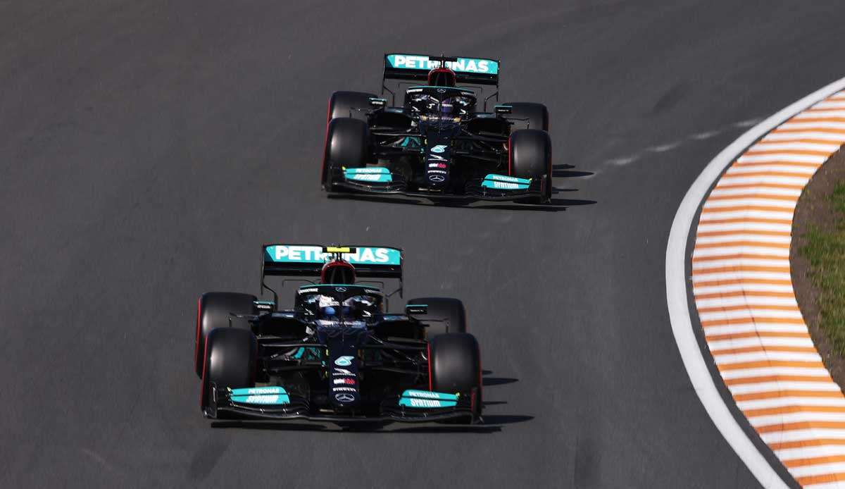 Im ersten Freien Training in Sotschi war Mercedes vor Red Bull.