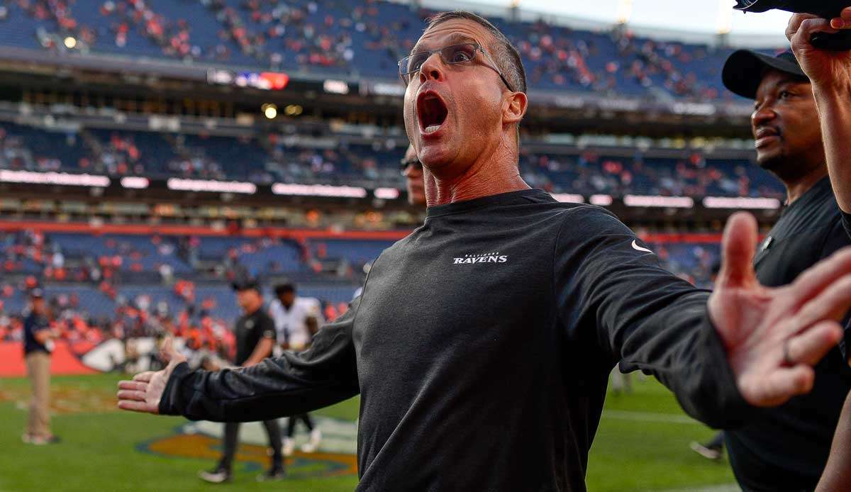 John harbaugh schlug mit den Baltimore Ravens die Denver Broncos.