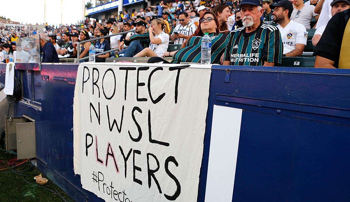 Bei den Spielen der NWSL gab es Proteste nach dem Missbrauchsskandal