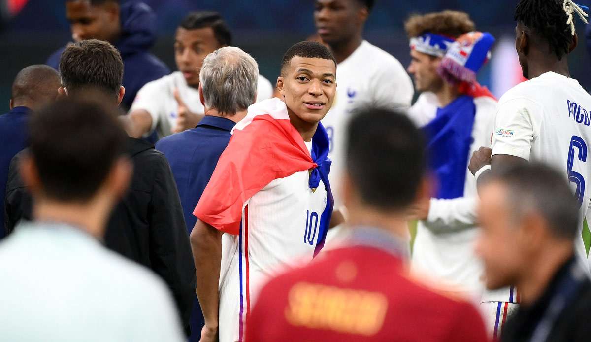 Kylian Mbappe schoss Frankreich aus nach geltendem Regelwerk nicht strafbarer Abseitsposition zum Nations-League-Titel gegen Spanien.