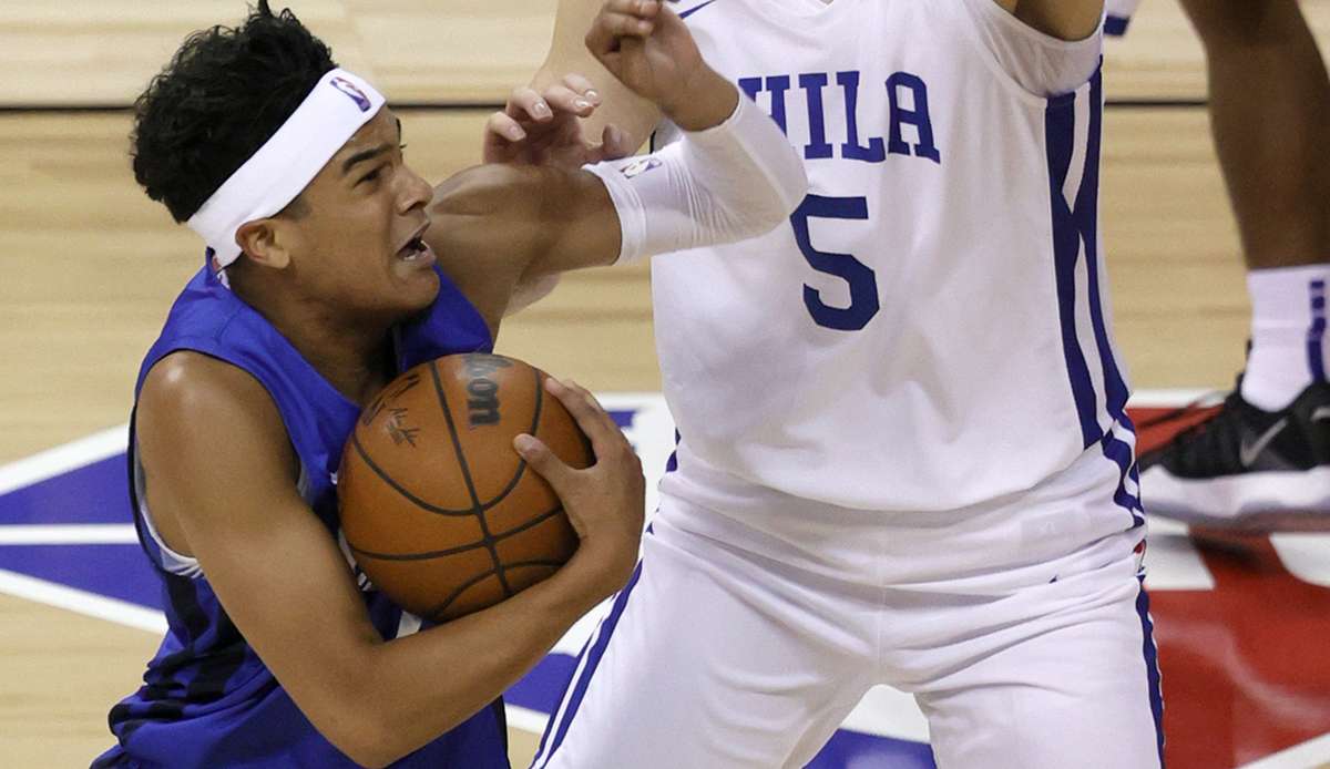 Tyrell Terry, der 31. Pick im Draft 2020, wurde am Freitag von den Mavs entlassen.