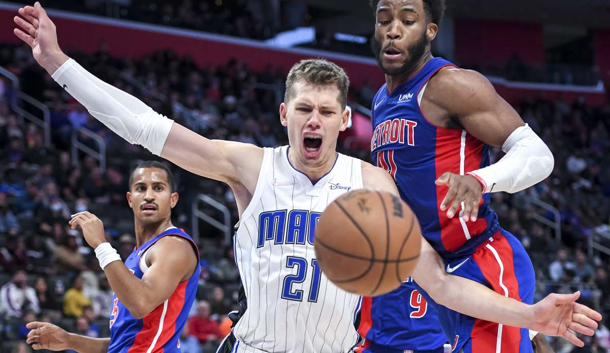 Moritz Wagner läuft gegen die Pistons mit 10 Punkten allein im dritten Viertel heiß.