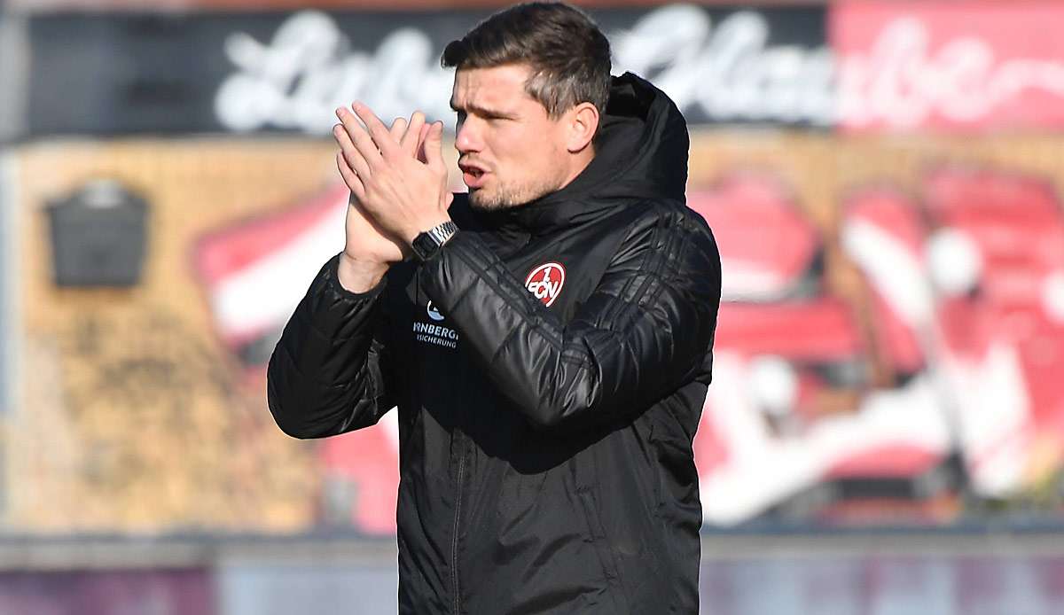 Kurioses Ereignis im Sachsenpokal: Im Spiel zwischen dem SSV Markranstädt und dem FSV Budissa Bautzen wird in der 76. Minute plötzlich Robert Klauß eingwechselt, Trainer des Zweitligisten 1. FC Nürnberg.