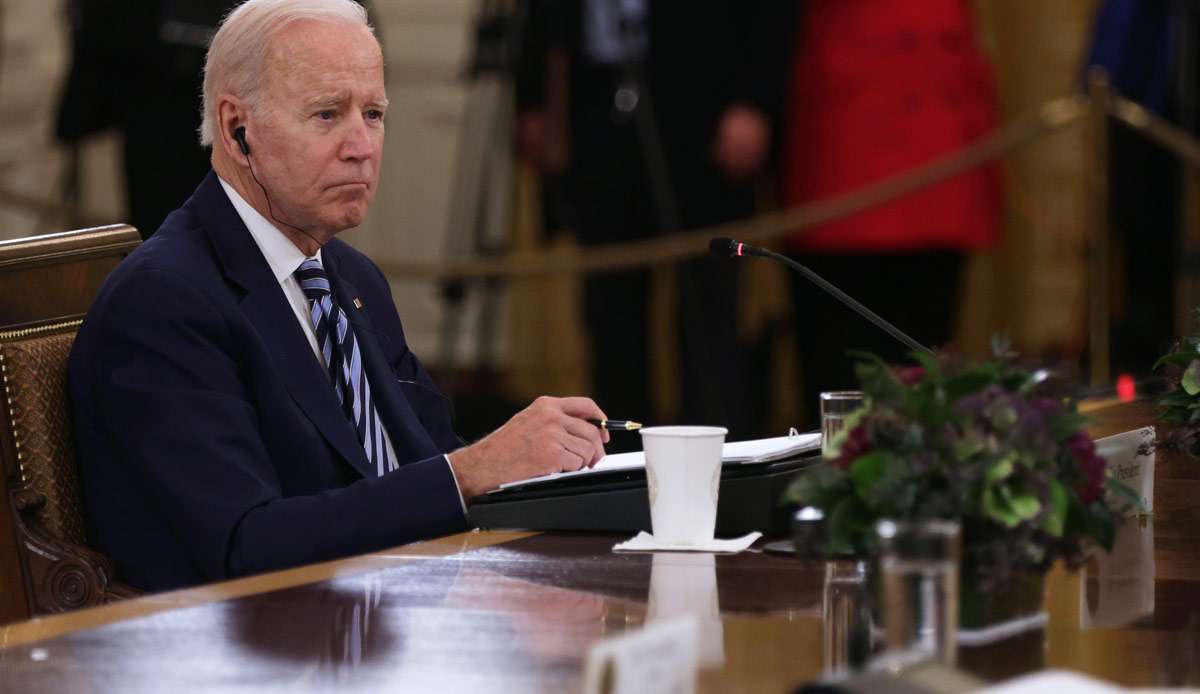 Joe Biden zieht nach eigener Aussage einen Boykott der Winterspiele in Peking in Betracht.