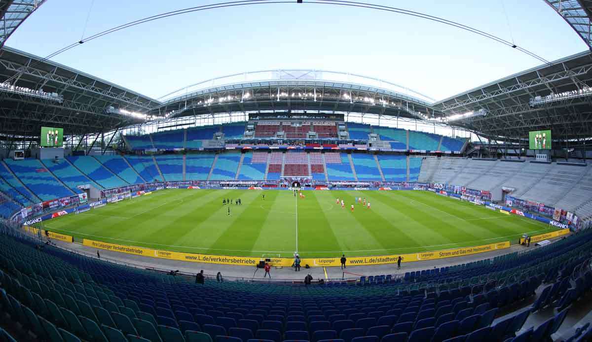 RB Leipzig hat auf die erneuten Geisterspiele wegen rasant steigender Coronazahlen in Sachsen mit Kritik an der Politik reagiert.