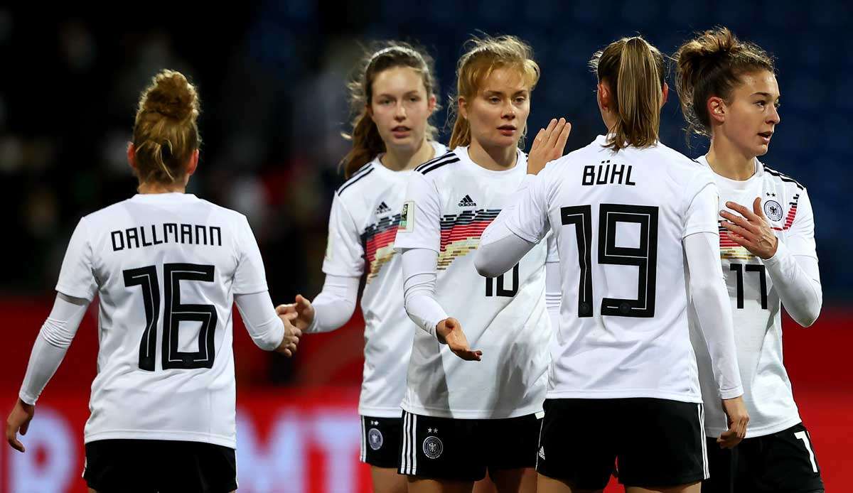 Die deutschen Fußballerinnen müssen heute gegen Portugal ran.