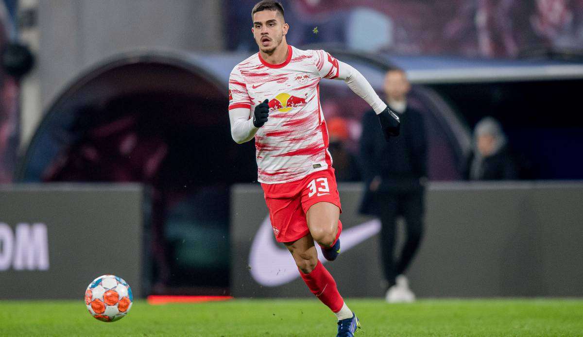 Andre Silva will mit RB Leipzig heute beim FC Augsburg nachlegen.