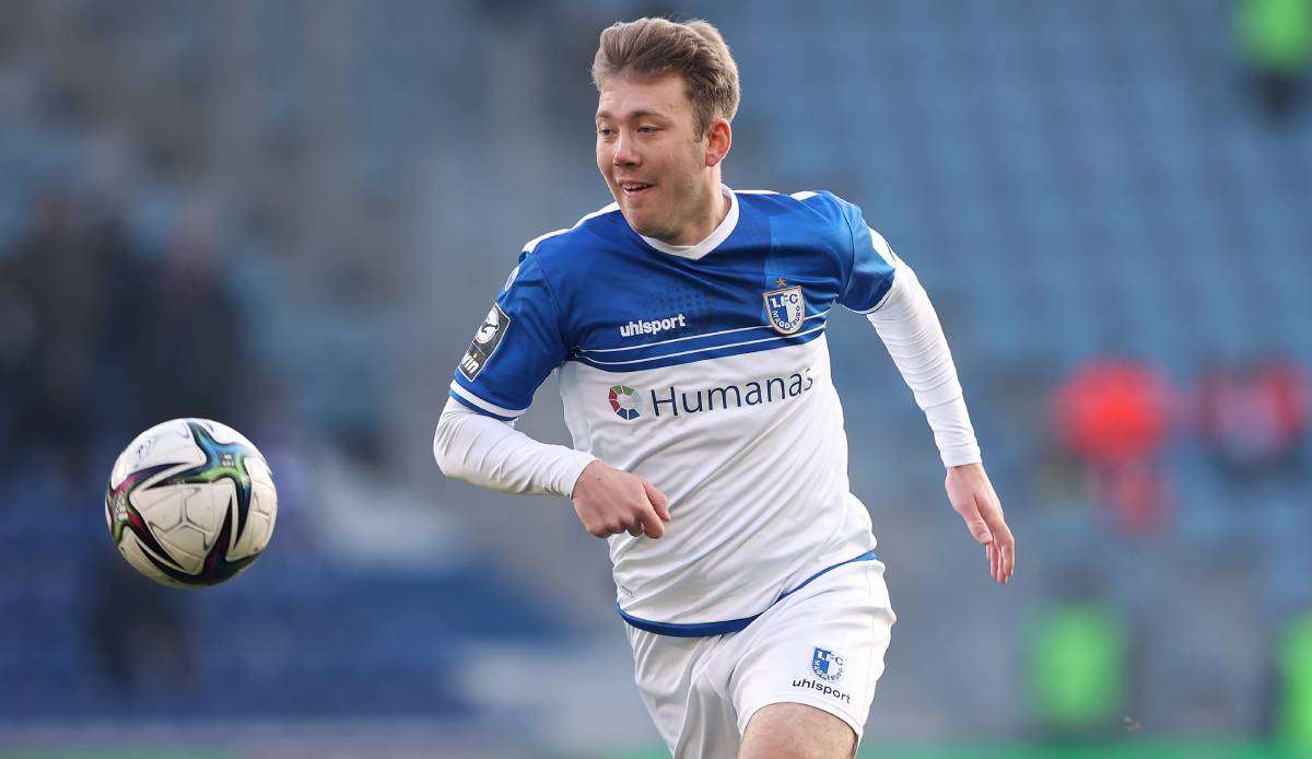 Tabellenführer 1. FC Magdeburg ist heute in der 3. Liga beim FSV Zwickau gefordert.