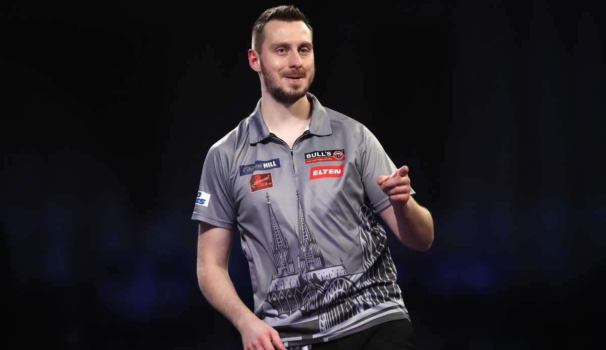 Florian Hempel steht in der dritten Runde der Darts-WM.