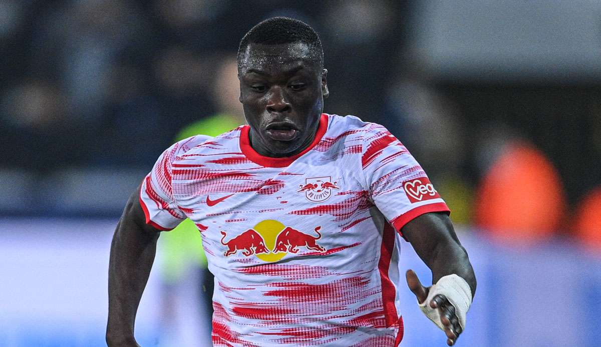 Die seit Wochen im Raum stehende Lehe von Brian Brobbey von RB Leipzig zu Ajax Amsterdam ist offenbar perfekt.