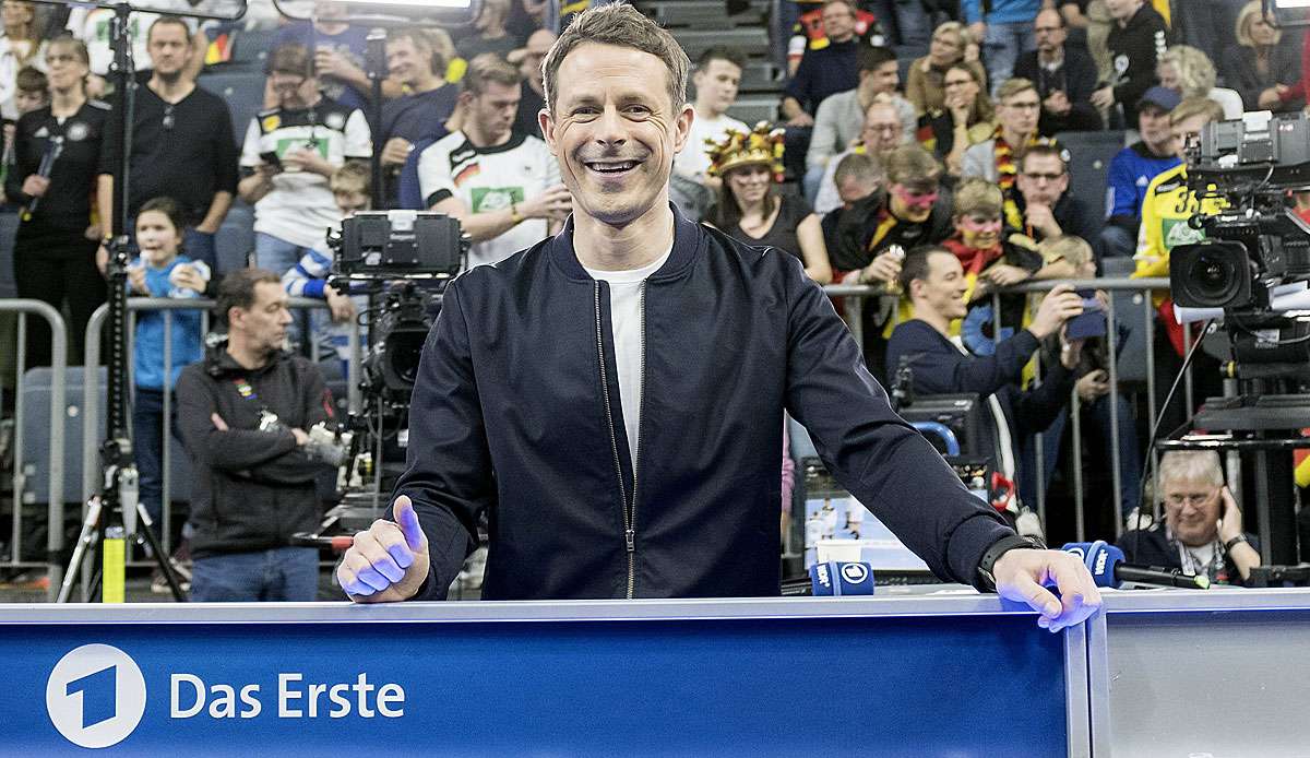 Alexander Bommes war einst Handballprofi, heute arbeitet er als Quizmaster und berichtet für die ARD von großen Sportereignissen.