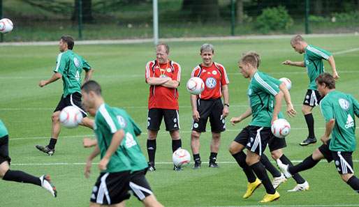 Die Männer in Rot haben beim VfL jetzt das Sagen: Steve McClaren und Pierre Littbarski