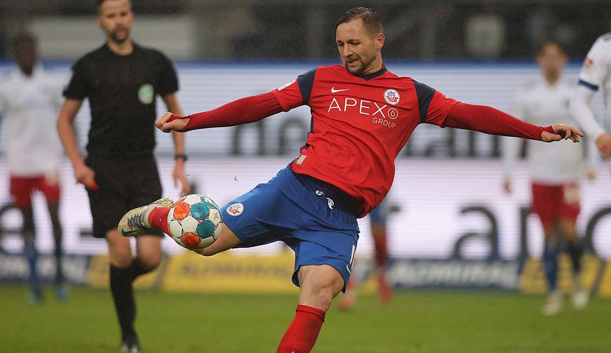 John Verhoek soll Hansa Rostock zum Klassenerhalt schießen.