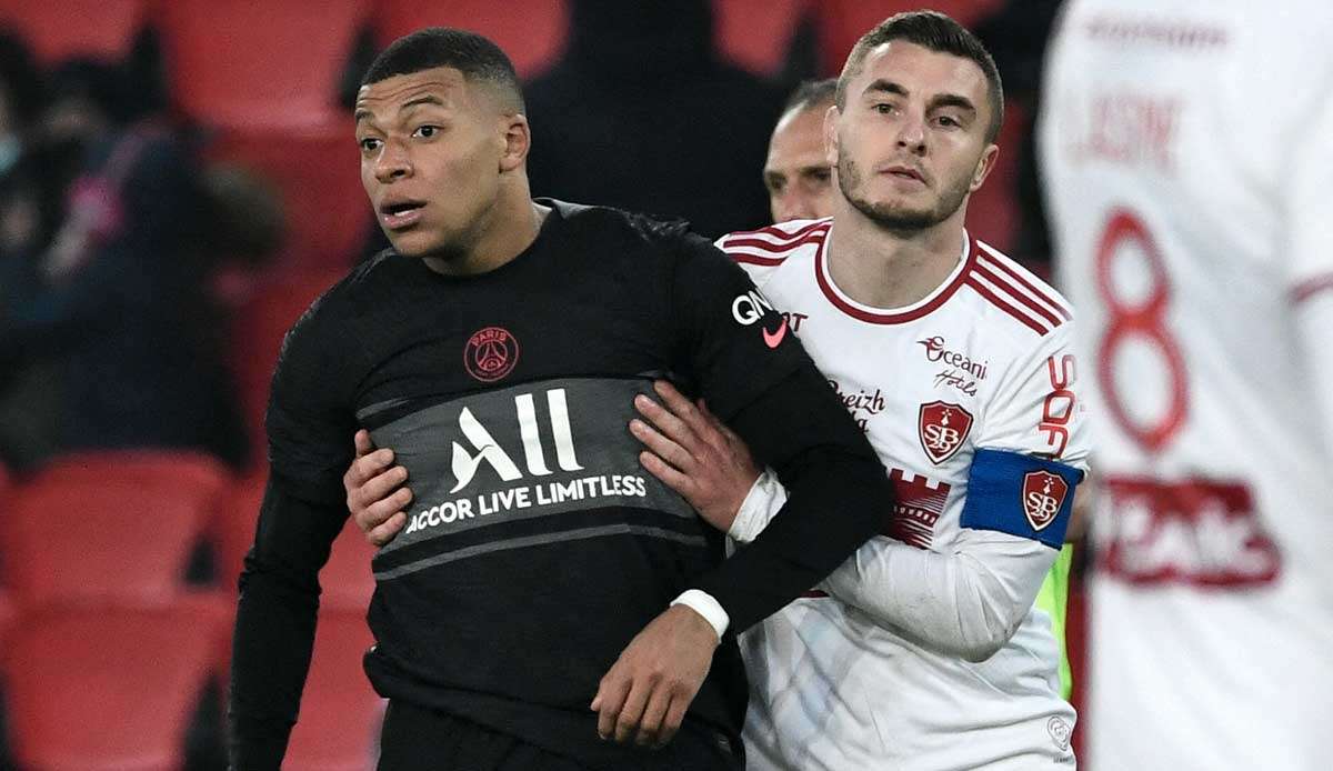 Kylian Mbappe sorgte beim PSG-Sieg gegen Brest für Aufregung.