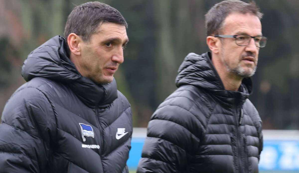 Hertha-Trainer Tayfun Korkut und Sport-Geschäftsführer Fredi Bobic.