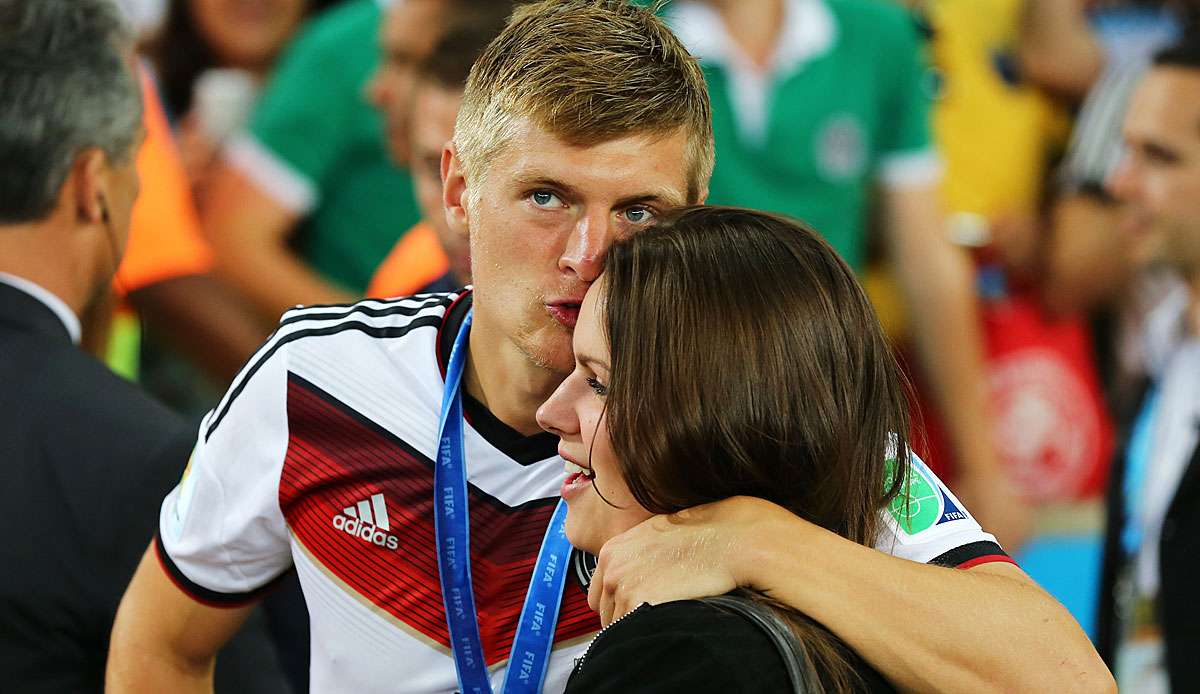 Real-Star Toni Kroos hat in seinem wöchentlichen Podcast "Einfach mal Luppen" mit seinem Bruder Felix den Tag des WM-Finals 2014 in Rio de Janeiro Revue passieren lassen und verraten, auf welche Ritual er damals verzichtete.