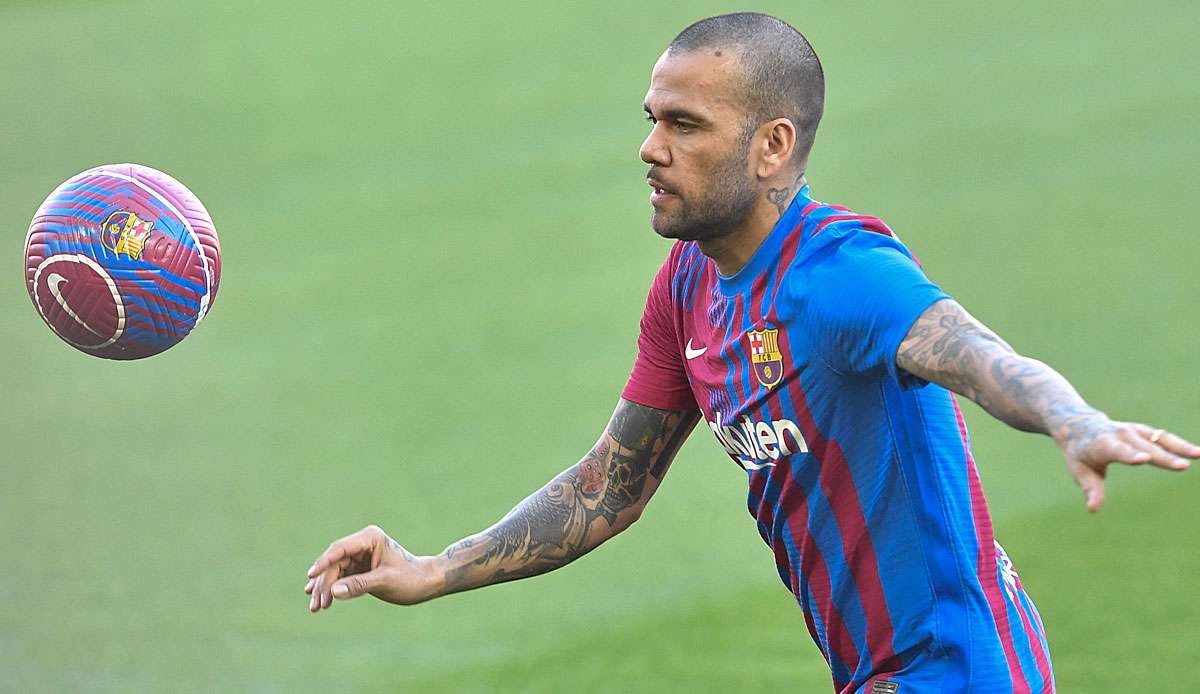 Der FC Barcelona hat Neuzugang Dani Alves nicht für die Europa League nominiert.