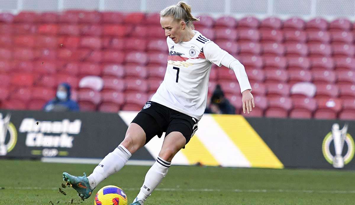 Die DFB-Frauen treffen beim Arnold Clark Cup auf Kanada.