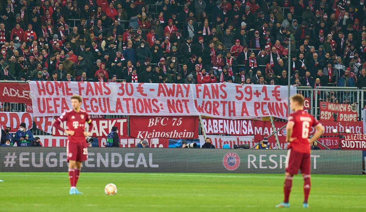 Die Fans des FC Bayern protestierten gegen die Ticketpreise in Salzburg.