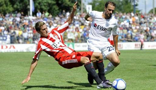 Christoph Knasmüllner (l.) verlor mit dem FCB II die Auftaktpartie in Babelsberg 