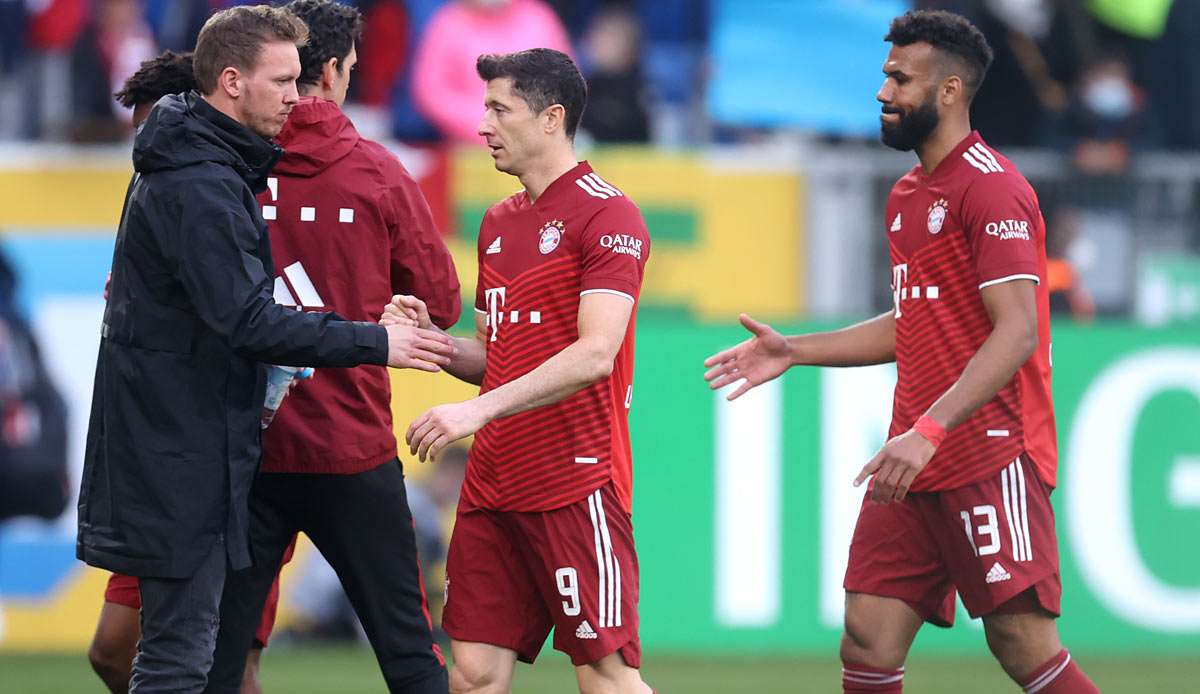 Die Bayern nach dem 1:1 in Sinsheim: Julian Nagelsmann, Robert Lewandowski und Eric Maxim Choupo-Moting (v.l.).