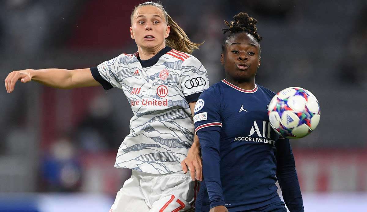 Klara Bühl traf für die Bayern-Frauen per Freistoß gegen PSG.