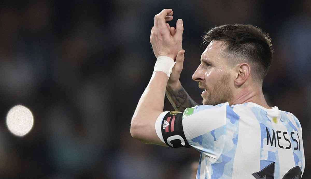 Nach zuletzt stark kritisierten Auftritten für seinen Klub Paris St. Germain hat Argentiniens Fußball-Idol Lionel Messi in der Nationalelf Spiel- und Torlaune wiederentdeckt.