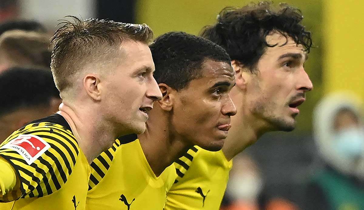 Manuel Akanji (M.) steht bei Borussia Dortmund vor dem Abschied.