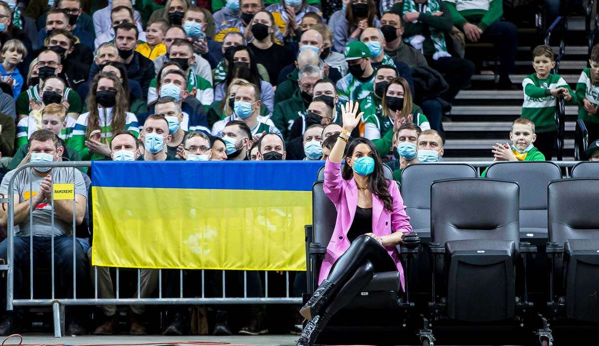 Am Rande des EuroLeague-Spiels zwischen Zalgiris Kaunas und Roter Stern Belgrad kam es zu einem Eklat.