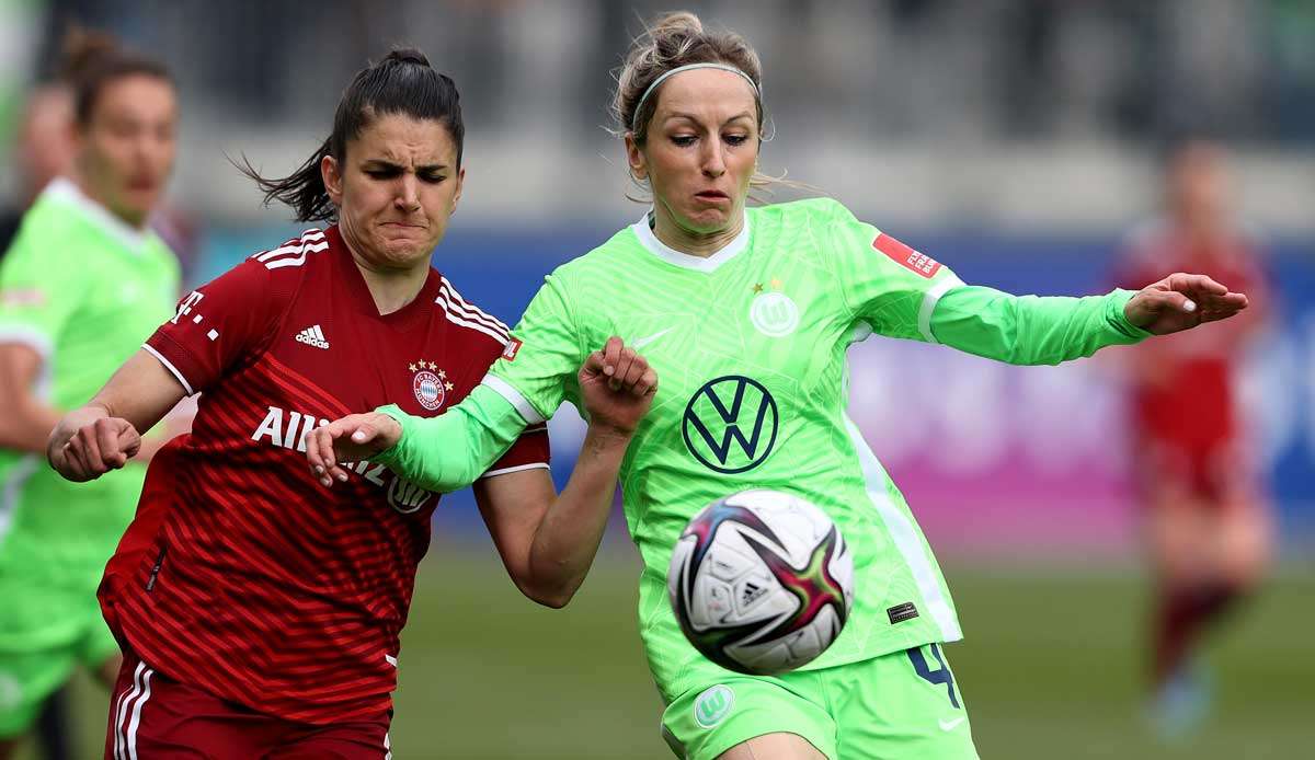 Im DFB-Pokal der Frauen kämpfen der FC Bayern und der VfL Wolfsburg um ein Finalticket.