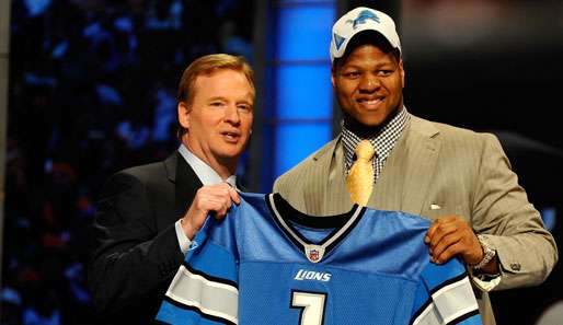 Ndamukong Suh (r.) wurde an zweiter Stelle gedraftet und spielte auf dem College in Nebraska