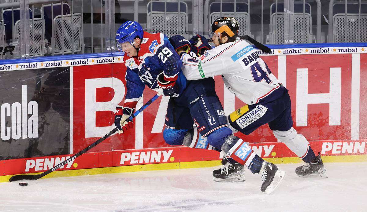 In der Halbfinalserie zwischen den Eisbären Berlin und den Adlern aus Mannheim fällt heute die Entscheidung.