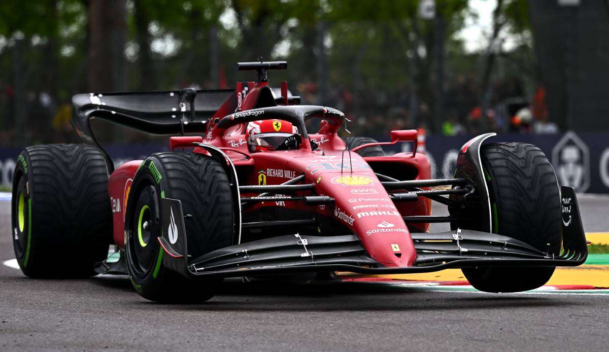 Charles Leclerc führt aktuell die Fahrerwertung in der Formel 1 an.