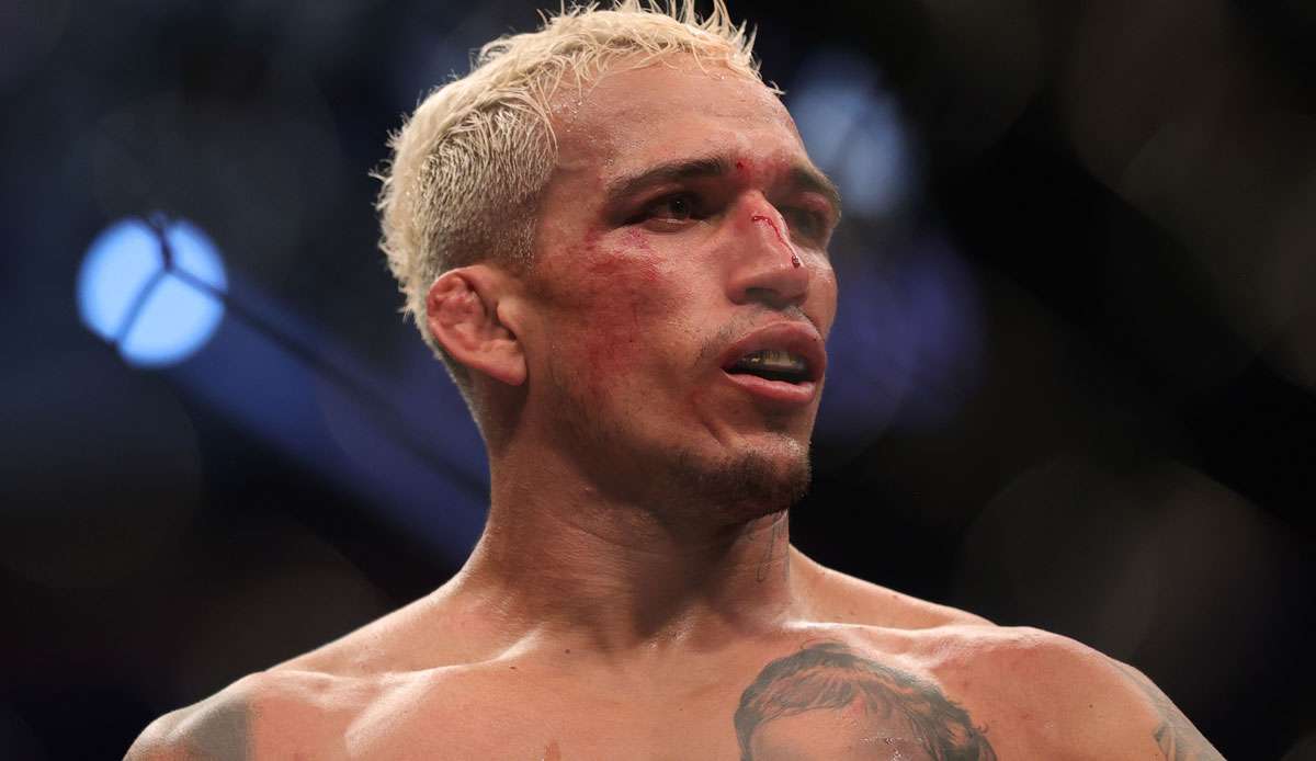 Charles Oliveira war beim Wiegen vor UFC 274 ein halbes Pfund zu schwer.