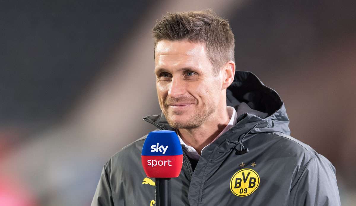 Borussia Dortmund hat einen 15 Jahre alten Torwart verpflichtet.