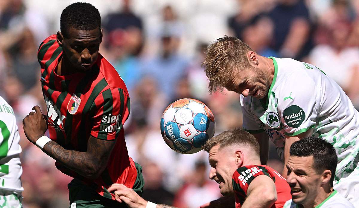 Der FC Augsburg besiegt die SpVgg Greuther Fürth mit 2:1.