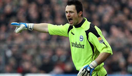 Arminia-Keeper Dennis Eilhoff parierte in Regensburg den entscheidenden Elfmeter