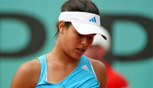 Ana Ivanovic musste beim Stand von 1:2 im ersten Satz wegen einer Knöchelverletzung aufgeben