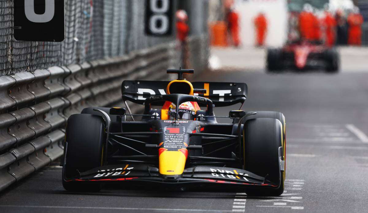 Recht deutlich liegt Max Verstappen in der Gesamtwertung mittlerweile vor seinem Kontrahenten Charles Leclerc.