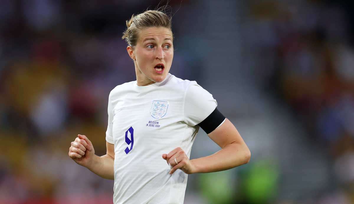 Kapitänin Ellen White will mit England bei der Heim-EM mit einem Sieg starten.