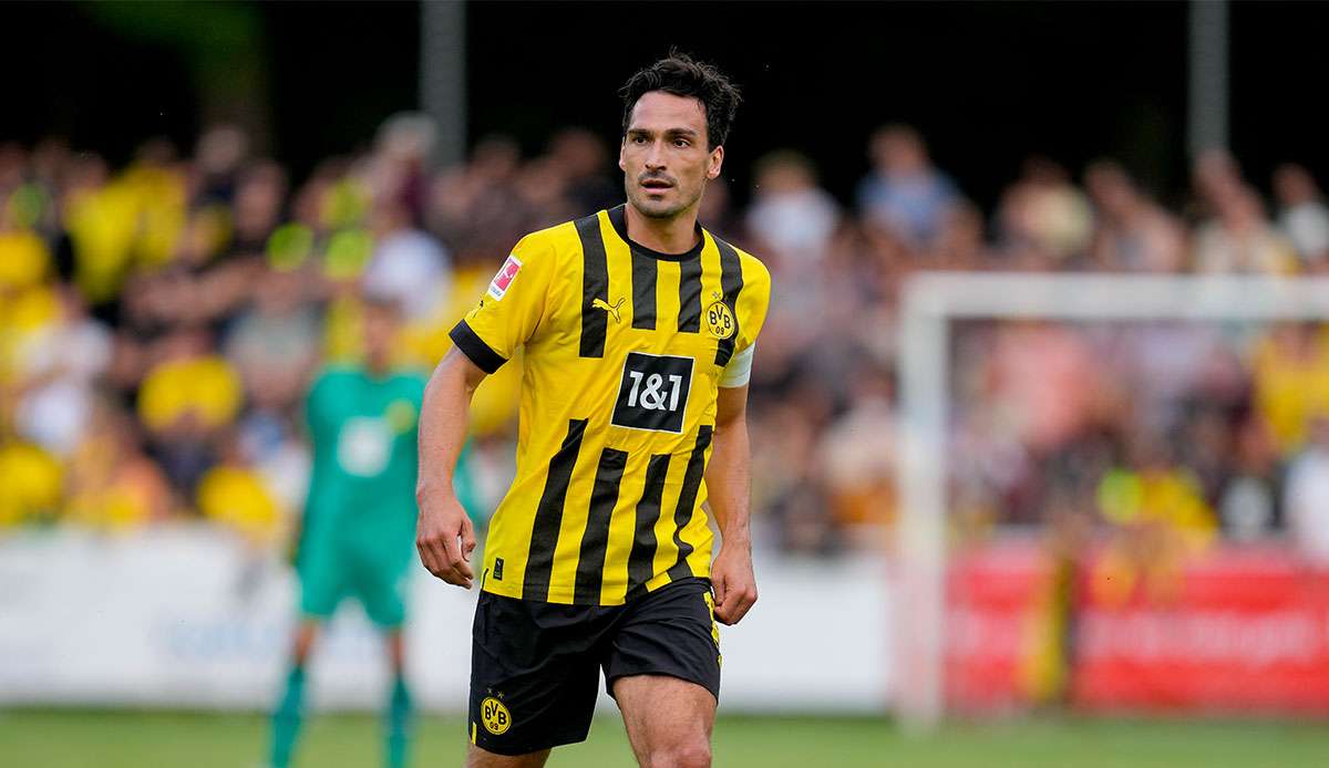 Der BVB um Mats Hummels testet gegen den FC Valencia.